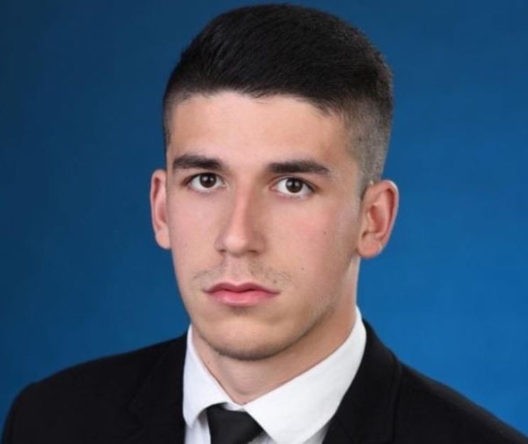 „Сакам да студирам и да работам во Македонија, немам планови за странство“, вели Дејан Петровски - талент на Педагошкиот факултет од Битола