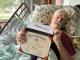 98-годишен ветеран од Втората светска војна конечно добива диплома од средно образование